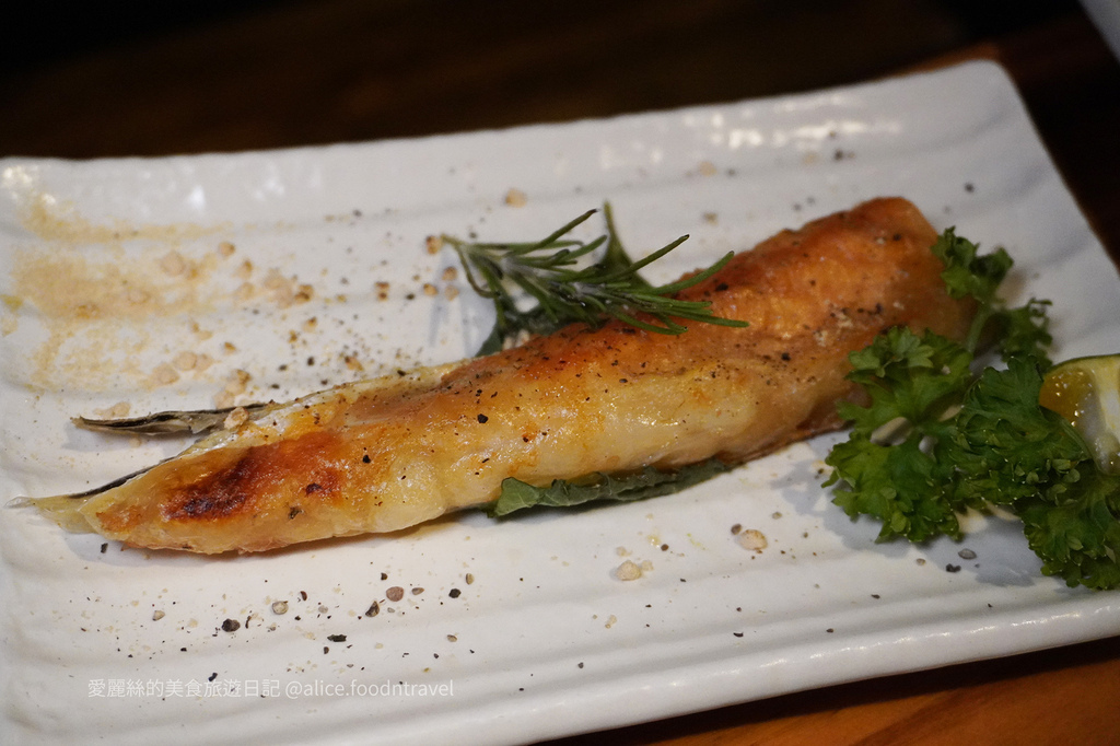 台中中區美食|新店爆爆!中華路夜市附近的深夜食堂,週一~週四 台中中區美食|新店爆爆!中華路夜市附近的深夜食堂,週一~週四
