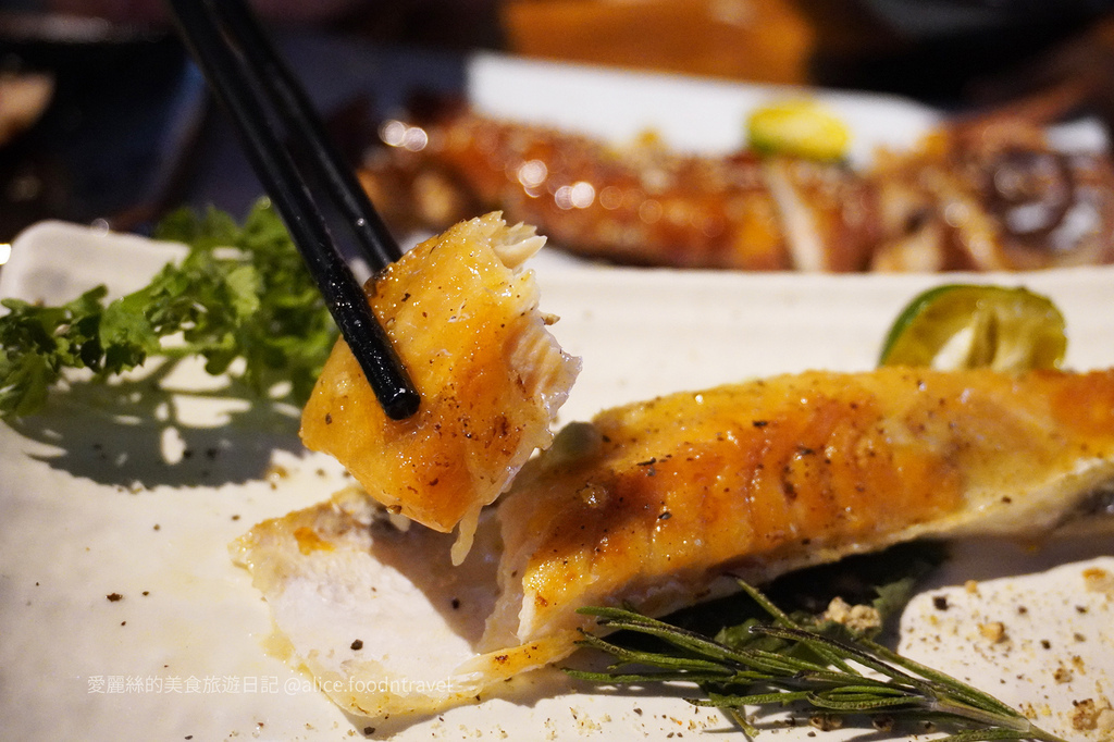 台中中區美食|新店爆爆!中華路夜市附近的深夜食堂,週一~週四 台中中區美食|新店爆爆!中華路夜市附近的深夜食堂,週一~週四