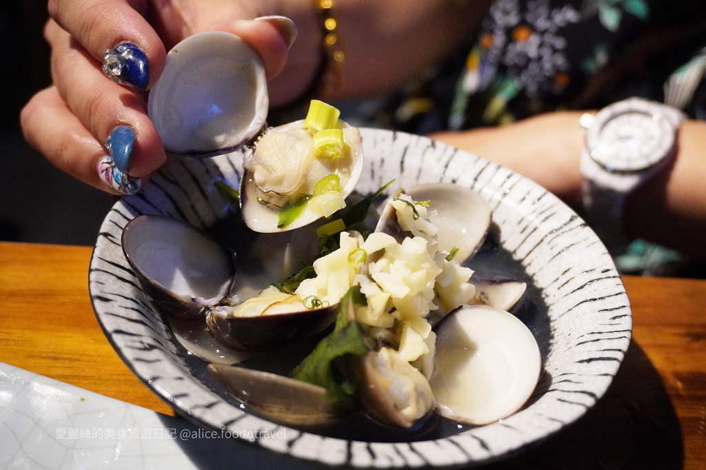 台中中區美食|新店爆爆!中華路夜市附近的深夜食堂,週一~週四 台中中區美食|新店爆爆!中華路夜市附近的深夜食堂,週一~週四