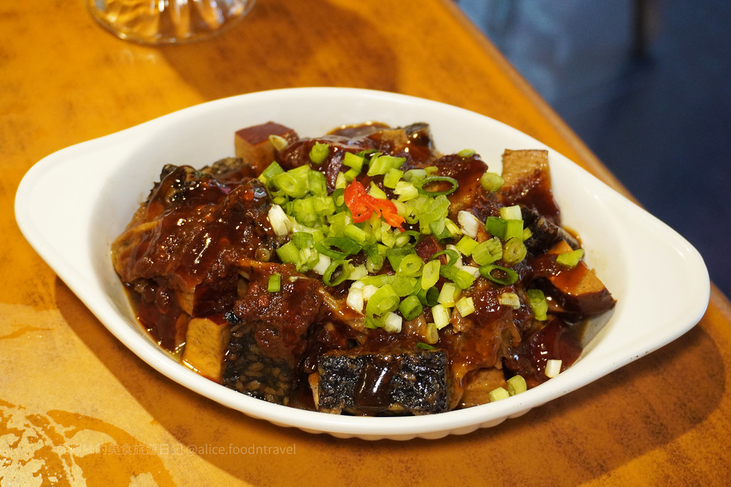 台中北區美食｜網路爆紅！鄰近科博館可以算命的泡沫茶館，餐點好