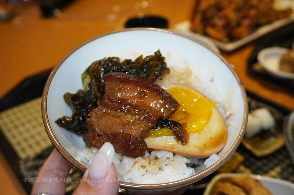 台中北區美食｜網路爆紅！鄰近科博館可以算命的泡沫茶館，餐點好