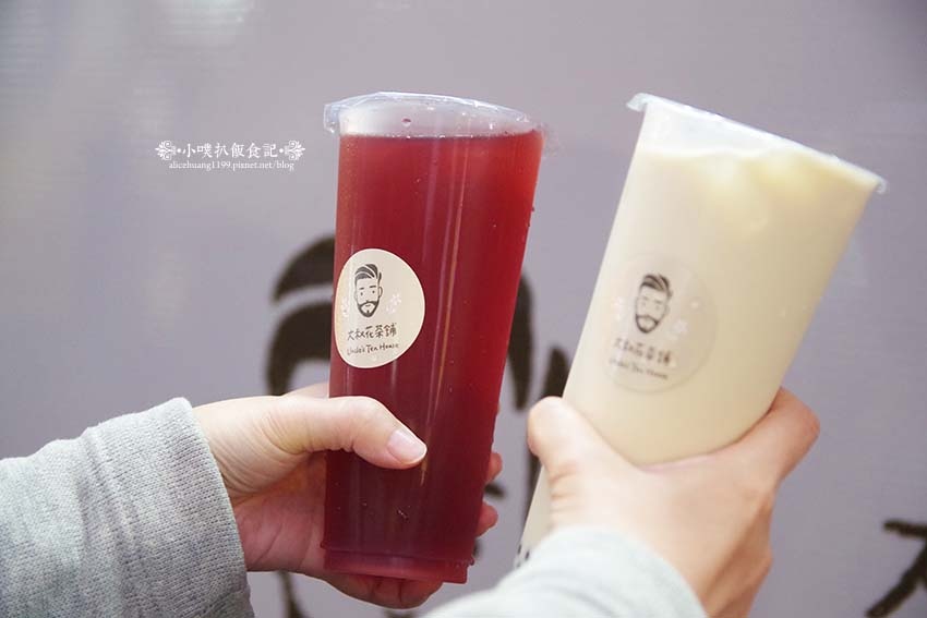 永和花茶 樂華夜市茶飲 大叔花茶舖 近頂溪站 花茶散發天然香氣 口感清爽回甘 銅板價享受高級茶飲 用真實的花瓣去熬煮