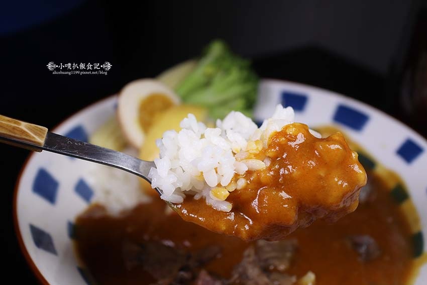 【永和美食】『咖哩胖胖 四號公園店』近永安市場站、四號公園/