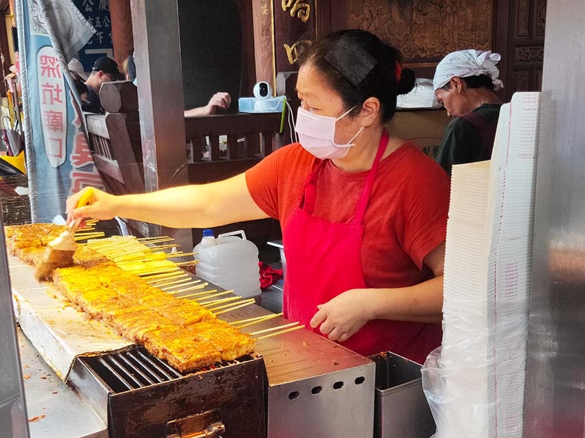 【深坑老街一日遊】深坑美食必吃推薦/碳烤臭豆腐、紅燒豆腐、豆