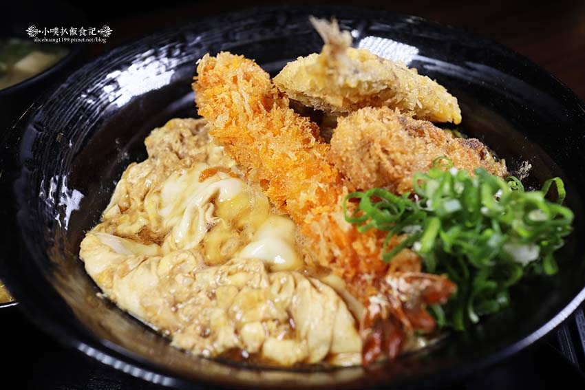 【台北中山站美食】『新丼』近中山站/平價、高CP值/創意丼飯