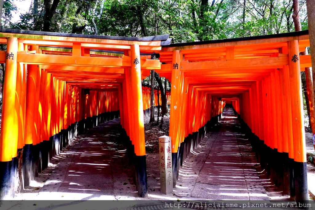 京都 狐狸守護的千本鳥居 伏見稻荷大社 日本 私旅行 痞客邦 京都 狐狸守護的千本鳥居 伏見稻荷大社 日本 私旅行 痞客邦