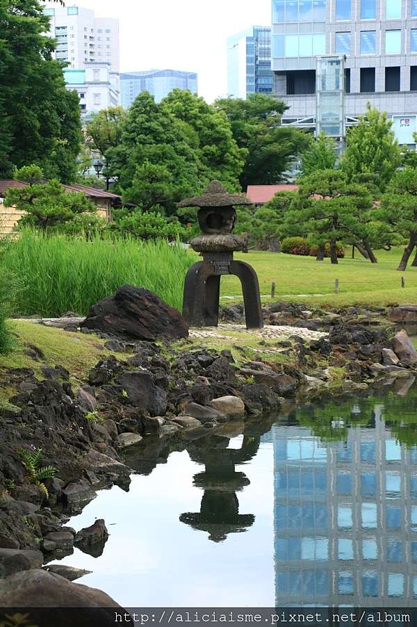 東京都 舊芝離宮恩賜庭園 都心綠洲裡的四季及電車風情 日本 私旅行 痞客邦 東京都 舊芝離宮恩賜庭園 都心綠洲裡的四季及電車風情 日本 私旅行 痞客邦
