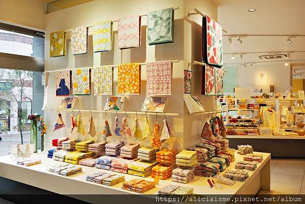 愛媛縣 伊織 今治毛巾最喜歡的品牌 松山市區店還有愛媛限定款 日本 私旅行 痞客邦 愛媛縣 伊織 今治毛巾最喜歡的品牌 松山市區店還有愛媛限定款 日本 私旅行 痞客邦