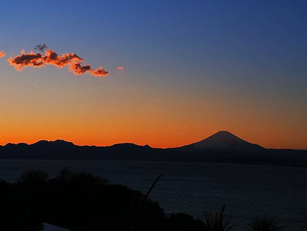 【神奈川縣】江之島：用一天的時間，走進日劇裡的悠閒氣息，浪漫