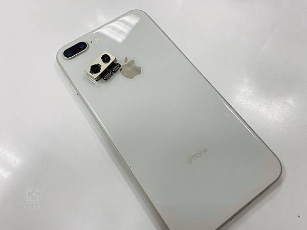 IPHONE8P相機損壞.jpg