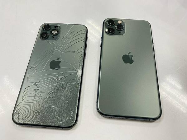 IPHONE11PRO更換背蓋.jpg