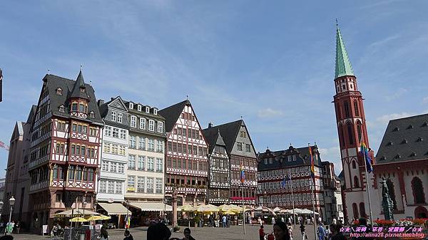 『德瑞蜜月』【Honeymoon】❤法蘭克福(Frankfurt) 羅馬廣場 德國火腿大餐 (1).jpg