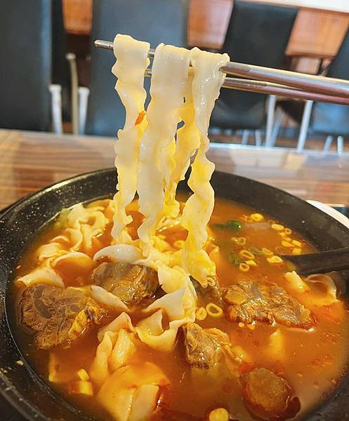 【雲林虎尾 】奕豆 #牛肉麵‧鍋物拉麵