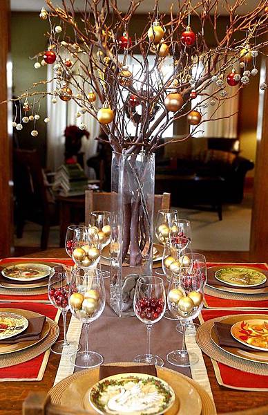 christmas-table-decoration-ideas-16.jpg