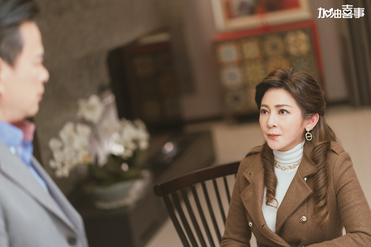 6_王彩樺一路蒐集證據 飯桌上質問李興文是否不忠。圖／TVBS.jpg