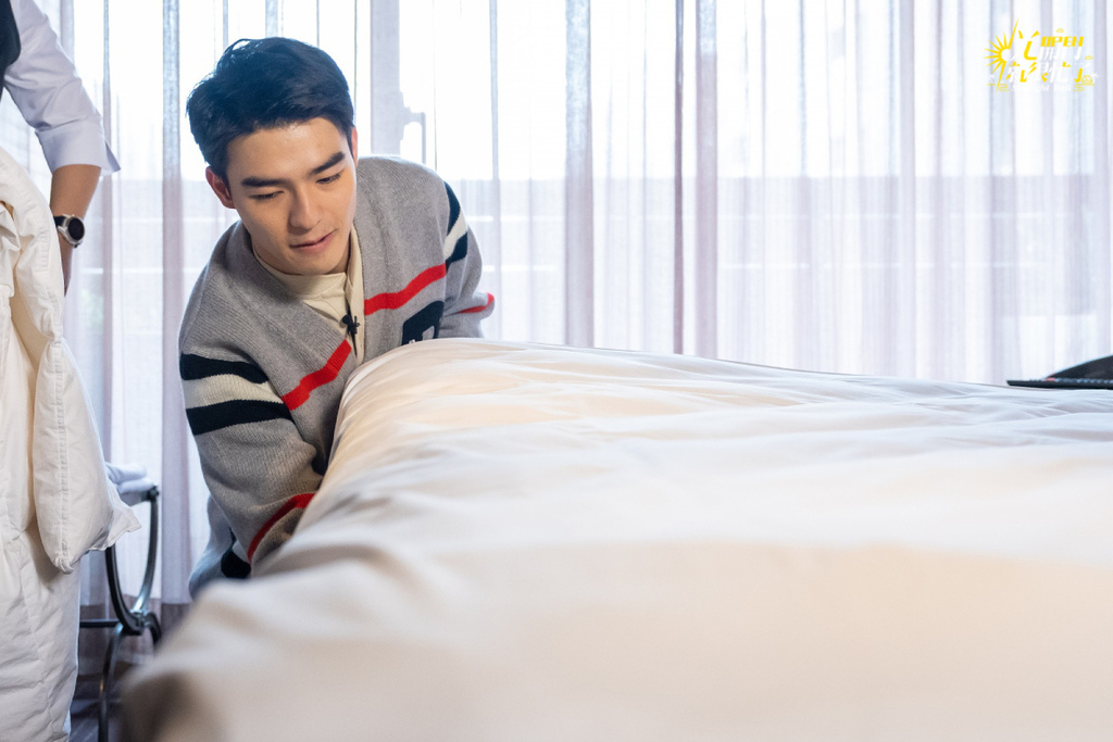 8_陳昊森整理房務汗流浹背。圖/TVBS提供.jpg 8_陳昊森整理房務汗流浹背。圖/TVBS提供.jpg