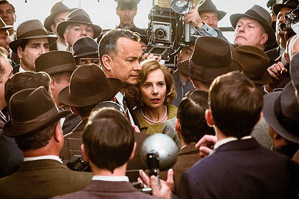 tom-hanks-amy-ryan-BRIDGE-OF-SPIES.jpg