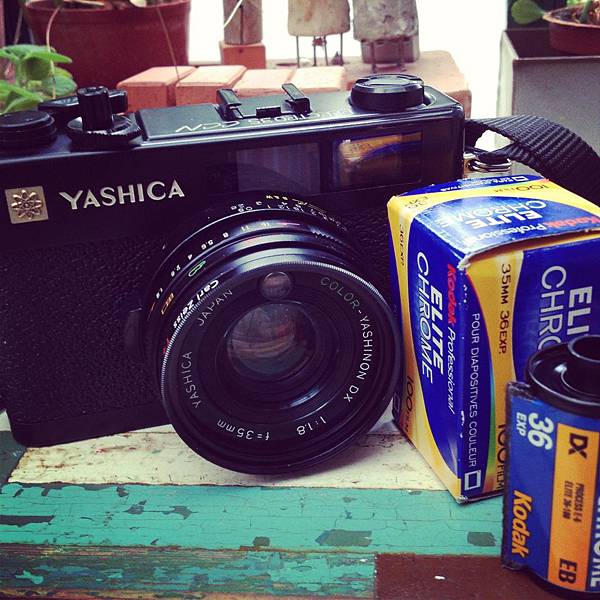 YASHICA ELECTRO 35CCN