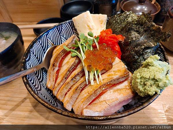 築地良味_炙燒鮭魚肚丼