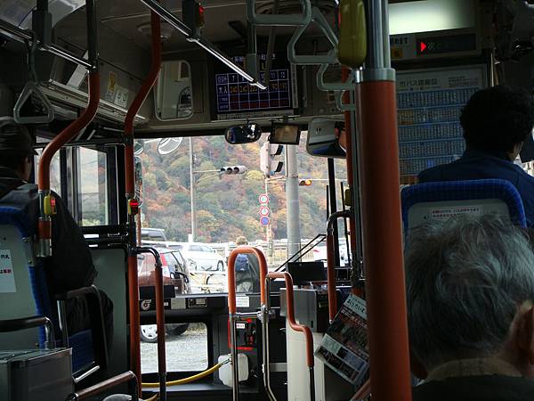 坐公車去嵐山