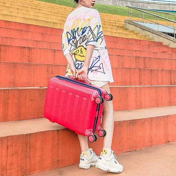 國內旅遊推薦,國內旅遊行李箱,行李箱推薦,國內旅遊推薦行李箱,行李箱尺寸 國內旅遊推薦,國內旅遊行李箱,行李箱推薦,國內旅遊推薦行李箱,行李箱尺寸