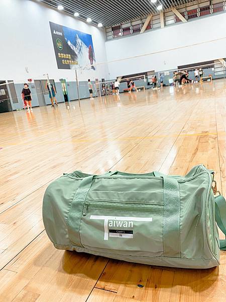 台灣in,圓筒包,收納袋,收納包,羽球場,羽球場預約,羽球場租借,羽球場開放,羽球場地費用 台灣in,圓筒包,收納袋,收納包,羽球場,羽球場預約,羽球場租借,羽球場開放,羽球場地費用