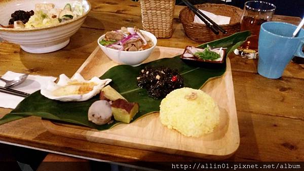 蘭嶼美食-無餓不坐 (1).jpg