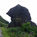 蘭嶼-鋼盔岩.jpg