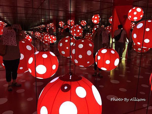 －＞夢我所夢：草間彌生作品展--在台中國美館