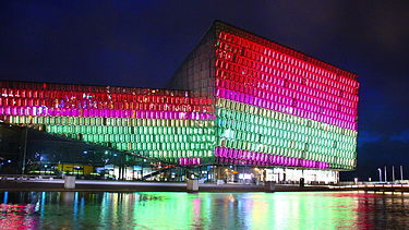 Harpa_Concert_Hall,_Reykjavik_(Iceland).jpg