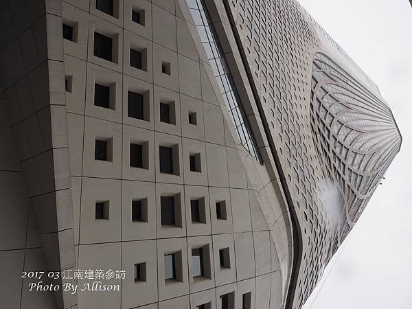 ※那天風狂雨驟－我們在南京青奧會議中心 // 建築女魔頭 札