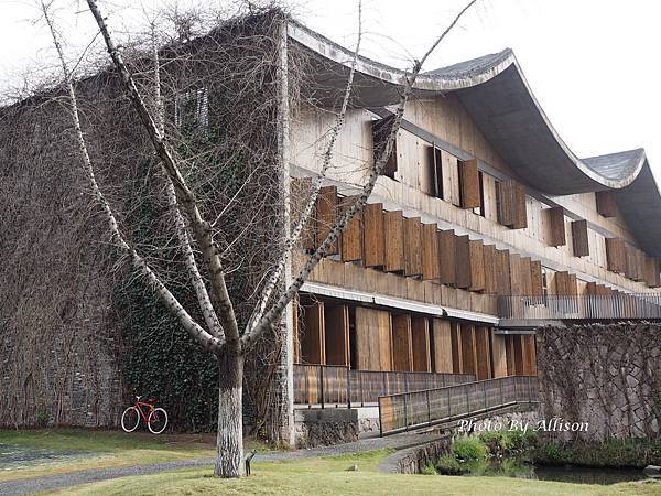 －＞中國美術學院象山校區(上 ) // 王澍 2004