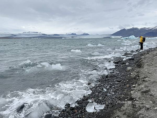 －＞美到難以形容！在傑古沙龍冰河湖 Jokulsarlon岸