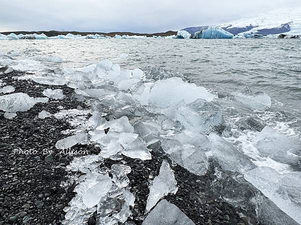 －＞美到難以形容！在傑古沙龍冰河湖 Jokulsarlon岸