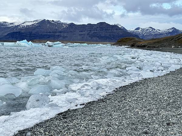 －＞美到難以形容！在傑古沙龍冰河湖 Jokulsarlon岸