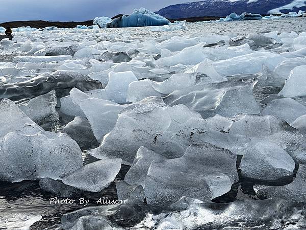 －＞美到難以形容！在傑古沙龍冰河湖 Jokulsarlon岸