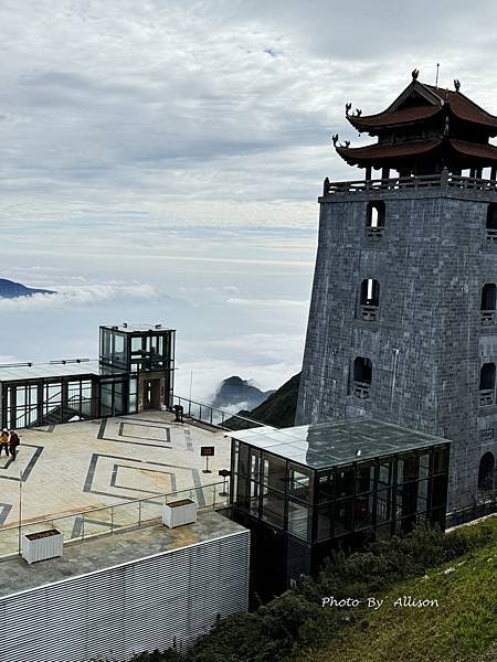 －＞越南旅遊---沙壩梯田 + 番西邦峰 雲海 (上)