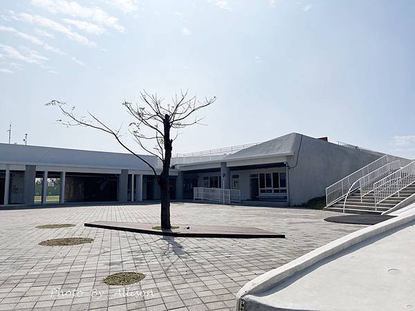 －＞【屏東景點】台灣最美小學在屏東！ 加祿國小枋山分校 暱稱