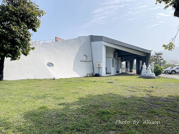 －＞【屏東景點】台灣最美小學在屏東！ 加祿國小枋山分校 暱稱