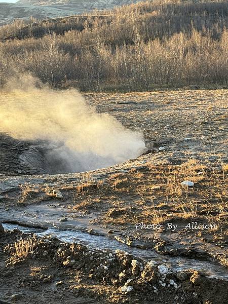 －＞  間歇泉Strokkur與極光 (2023年冰島紀行)