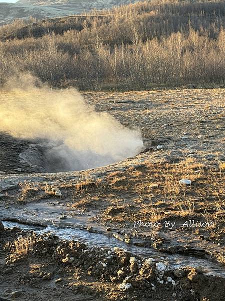 －＞  間歇泉Strokkur與極光 (2023年冰島紀行)