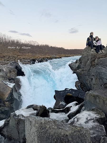 －＞冰島Bruarfoss 藍寶石瀑布....夢幻蒂芬尼藍…