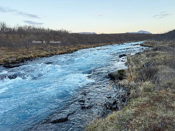 －＞冰島Bruarfoss 藍寶石瀑布....夢幻蒂芬尼藍…