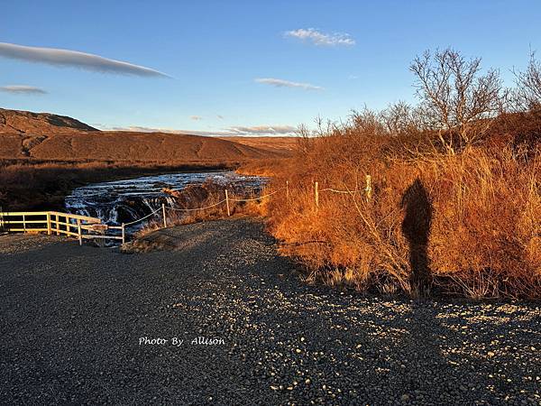 －＞冰島Bruarfoss 藍寶石瀑布....夢幻蒂芬尼藍…