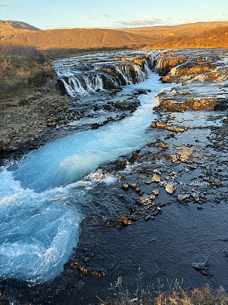 －＞冰島Bruarfoss 藍寶石瀑布....夢幻蒂芬尼藍…