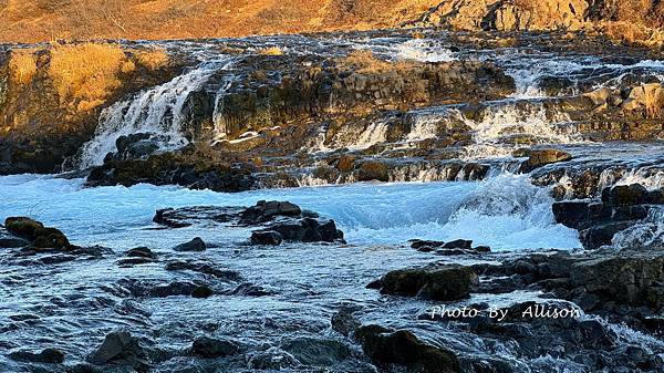 －＞冰島Bruarfoss 藍寶石瀑布....夢幻蒂芬尼藍…