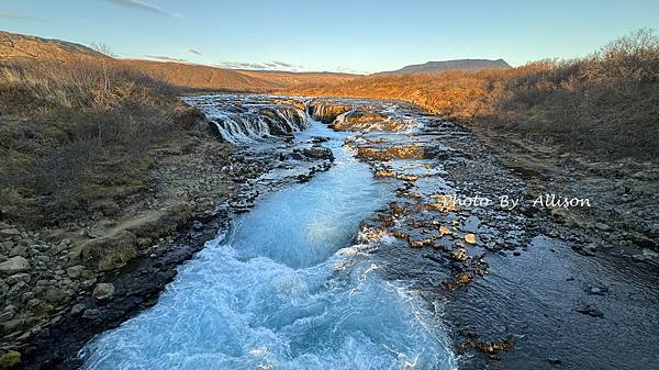 －＞冰島Bruarfoss 藍寶石瀑布....夢幻蒂芬尼藍…