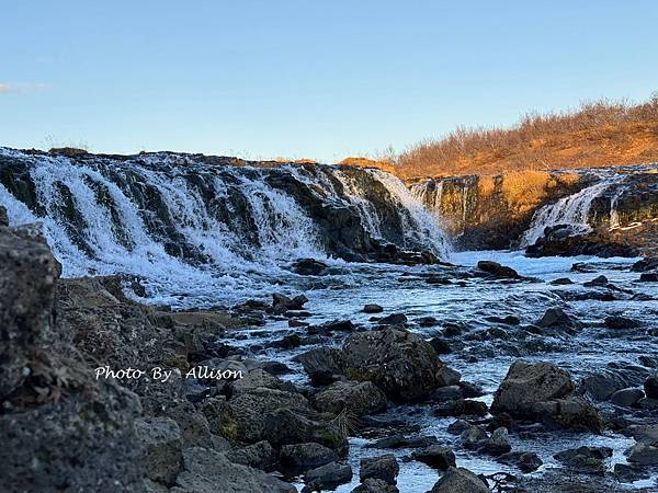 －＞冰島Bruarfoss 藍寶石瀑布....夢幻蒂芬尼藍…