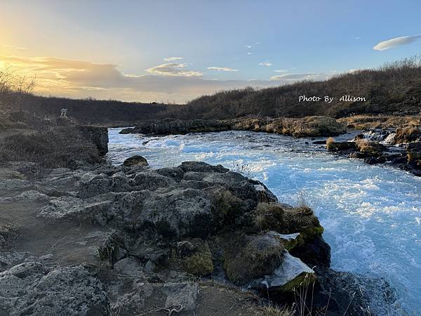 －＞冰島Bruarfoss 藍寶石瀑布....夢幻蒂芬尼藍…