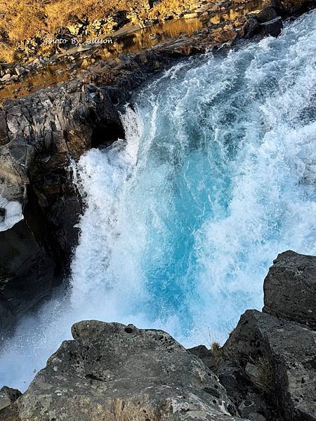 －＞冰島Bruarfoss 藍寶石瀑布....夢幻蒂芬尼藍…